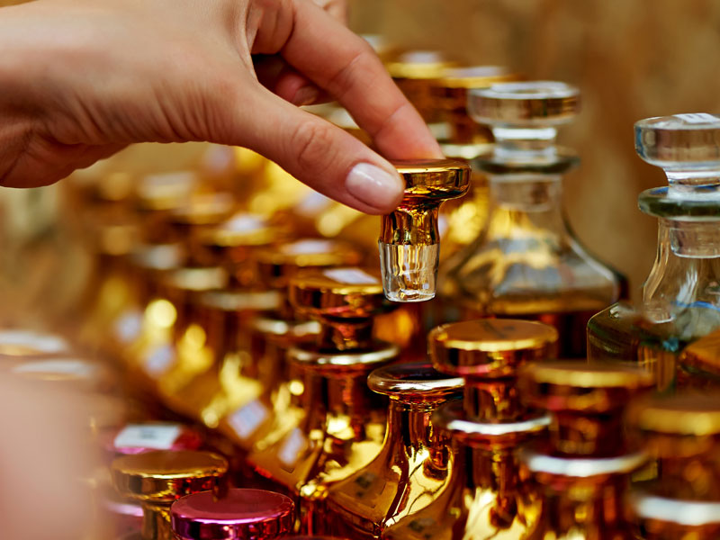Harmony in Scents: How Accords Shape a Fragrance's Identity